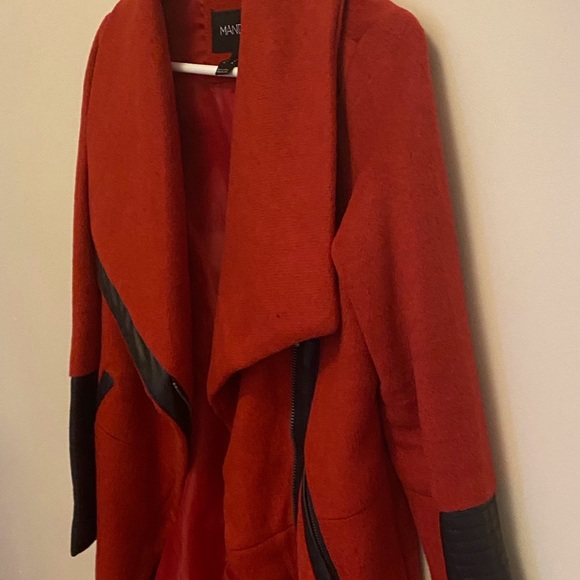 Stylish, Sophisticated in Edgy Red Black Peacoat .Contemporary Flare - Picture 2 of 3